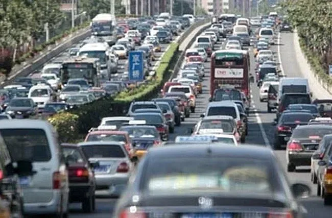 Всеки ден не е Великден. Времето се обръща