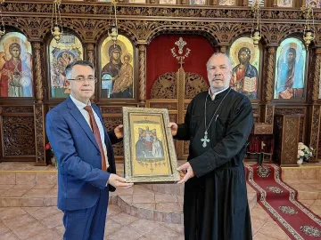 Кметът на Кърджали направи дарение за празника