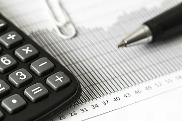 Синдикат иска вдигане на данъци, работодатели са против