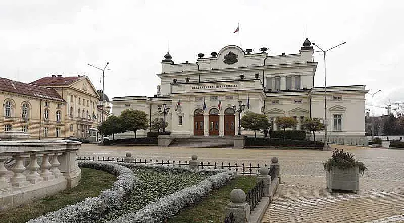 Голяма изненада в парламента! Неочаквано решение