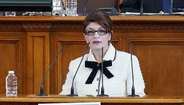 И ГЕРБ заговори за смирение. Иначе - затъване в кризата