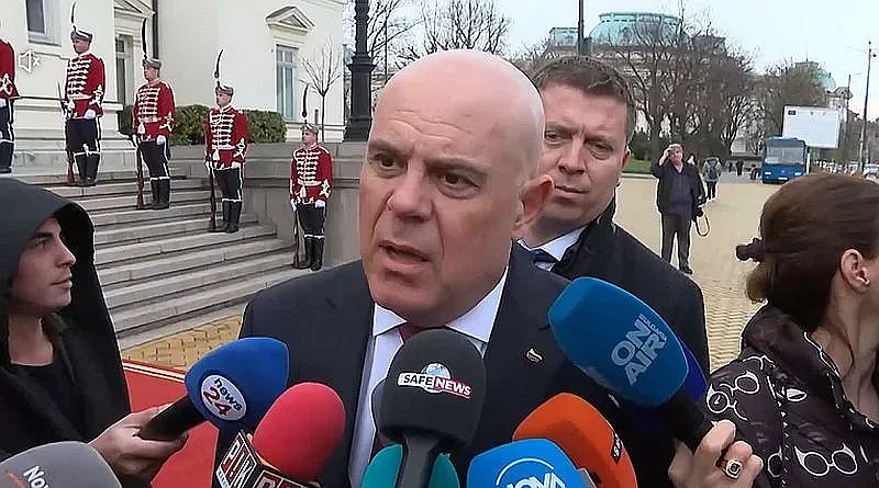 Гешев зове депутатите да загърбят личните интереси