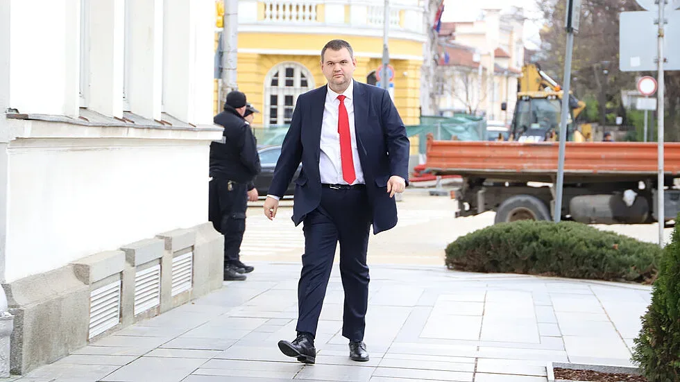 Пеевски: Политиците да се събудят и да направят правителство