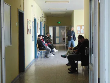 Нова бюрокрация: определят колко минути да ни преглежда джипито