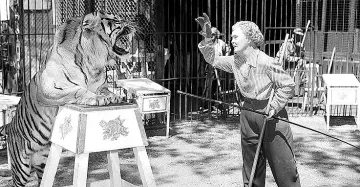 Дресьорката, която поиска тигрите да я убият
