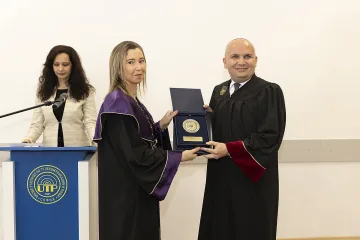 Илхан Кючюк стана "Доктор хонорис кауза" на ВУТП