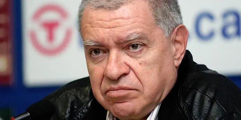 Проф. Константинов нападна Радев! Какво се случва