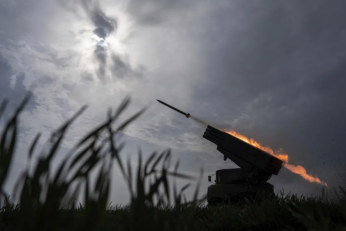 Киев спешно променя военни планове след теча на секретни документи
