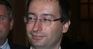 Икономист зове за данъчни промени, иначе става страшно