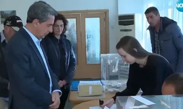 Плевнелиев гласува и призова всички да го направим