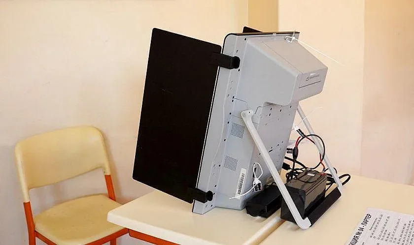 Равенство за първото място на изборите, социолозите се чудят