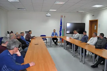 Бургазлии се срещнаха с лидера на ПП МИР Симеон Славчев, той открои основните приоритети за областта