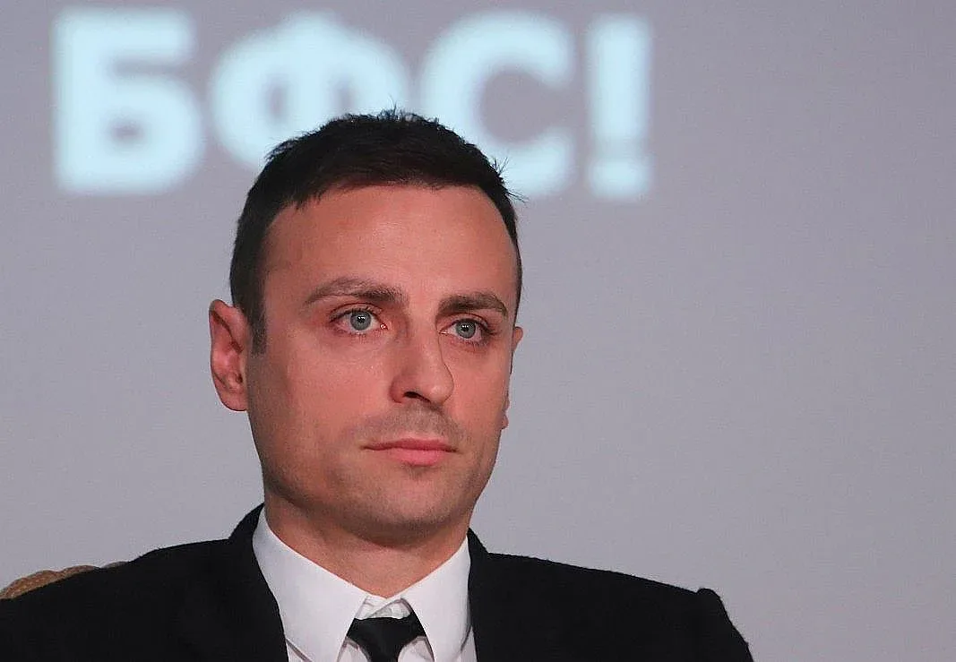 Бербатов иска всички вън от Футболния съюз