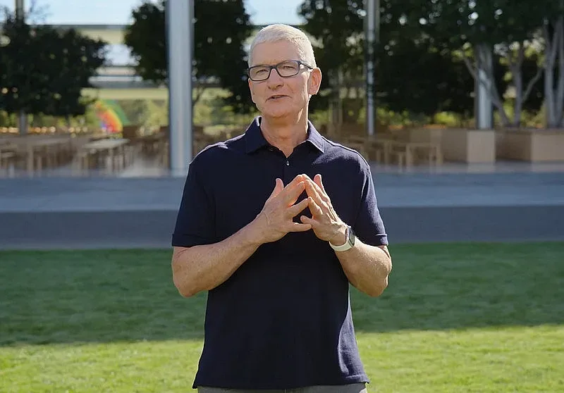 Тим Кук подаде ръка на Китай