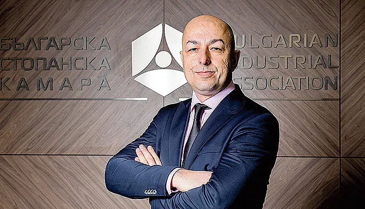 Икономистът Щерю Ножаров: Какви вреди ще нанесе данък свръхпечалба