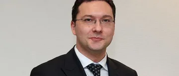 Денят на изненадите. Третата сервира Даниел Митов