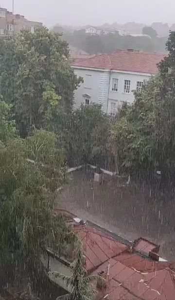 Втори град пометен от бурята. Под вода е