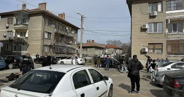 Стана ясно защо роми се млатиха с кирки и брадви в Казанлък