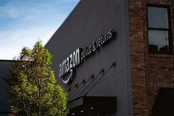 Amazon съкращава нови 9000 служители