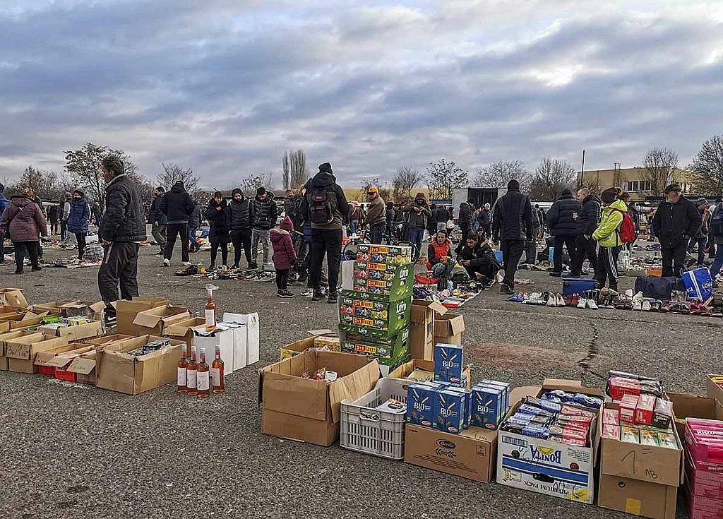 Секънд хенд. Продават евтино импланти за гърди на битака