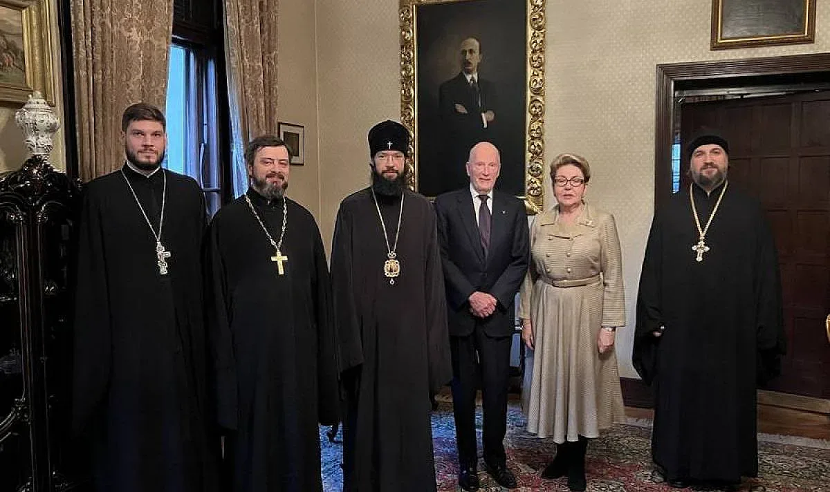 Цар Симеон в атака! Какъв е арестът на Путин