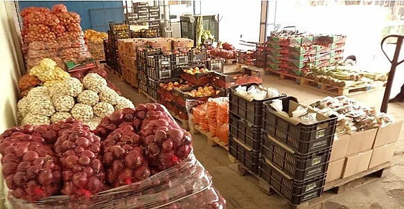 Търговците по борсите бягат! Засякоха уникални разговори за пари