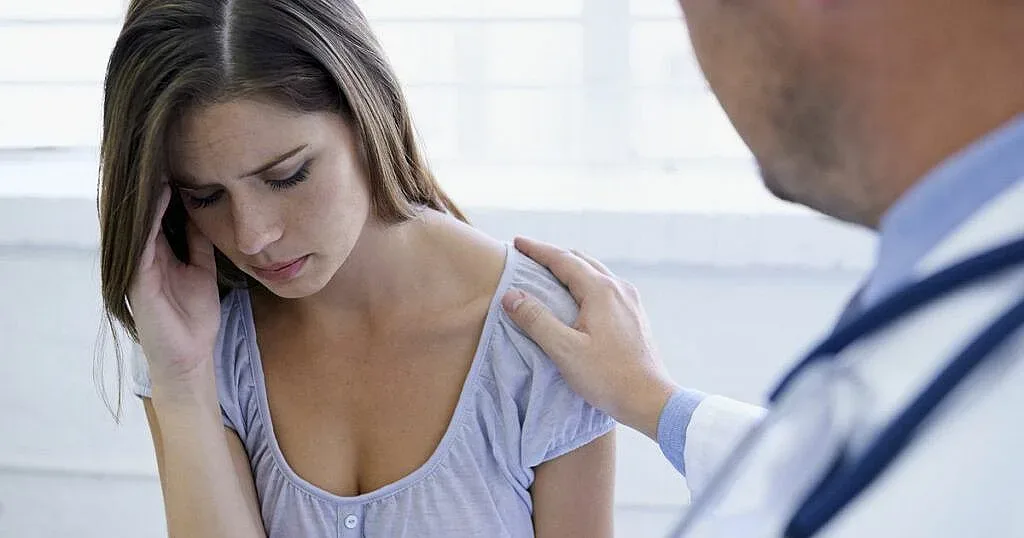 Невролог каза какви храни и напитки да избягваме при главоболие