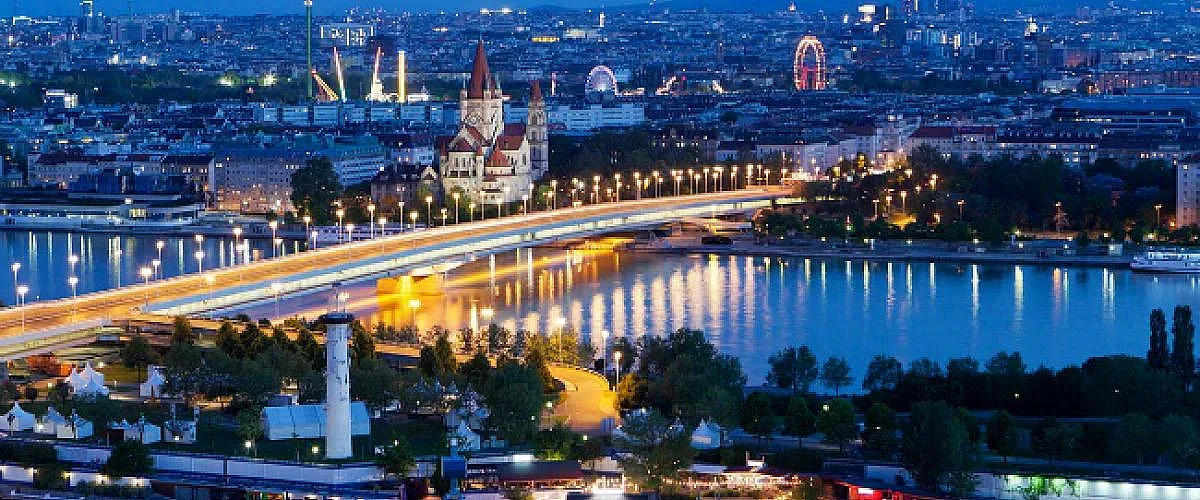 Паника във Виена! Мълчание на властите