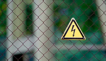 Фиксират цената на тока в Евросъюза. Каква е ползата?