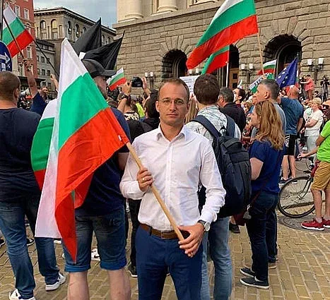 Симеон Славчев създава Народна мрежа за МИР