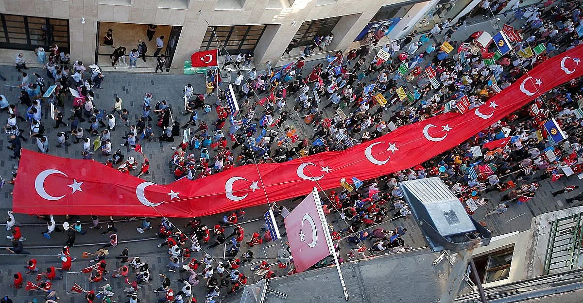 Разрешиха на прокюрдска партия участие в изборите в Турция