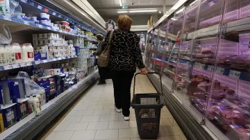 Шефът на КЗП попари надеждите за бързо сваляне на цените