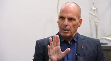 Пребиха бивш финансов министър. Причината