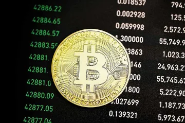 Биткойнът удари нов исторически връх