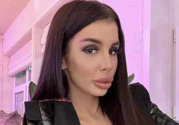 Няма такъв резил. Габи от "Ергенът" с прозрения за мумиите