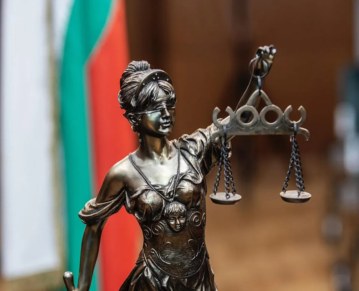 Примката се затяга! Прокуратурата погна биячката от Перник