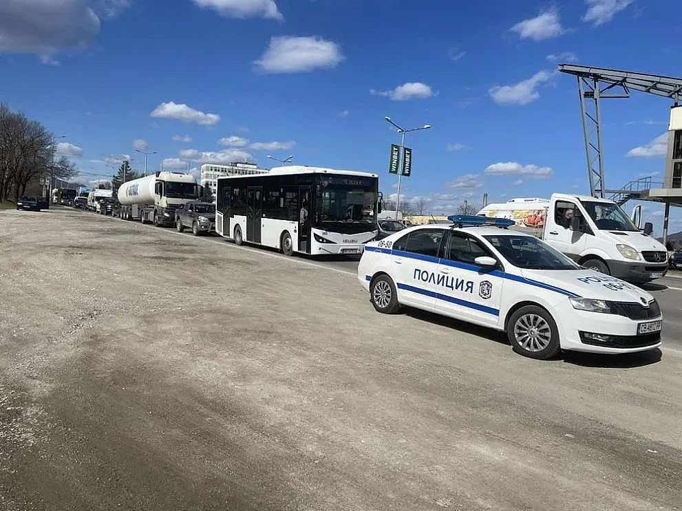 Уникален обир. 300 000 лева изчезнаха от паркинг