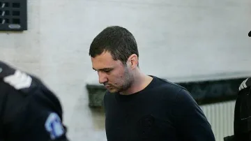 Адвокат със скандални разкрития за заловения двоен убиец