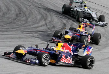 Red Bull първи и втори в Бахрейн
