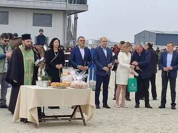 Радев на кушия в Царацово. Ето кой е с него