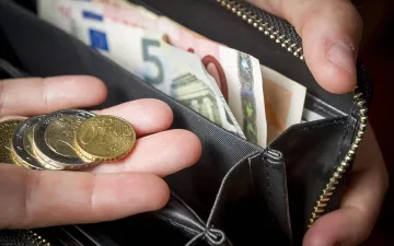 Какво ще стане с ваучерите в лева при въвеждане на еврото?