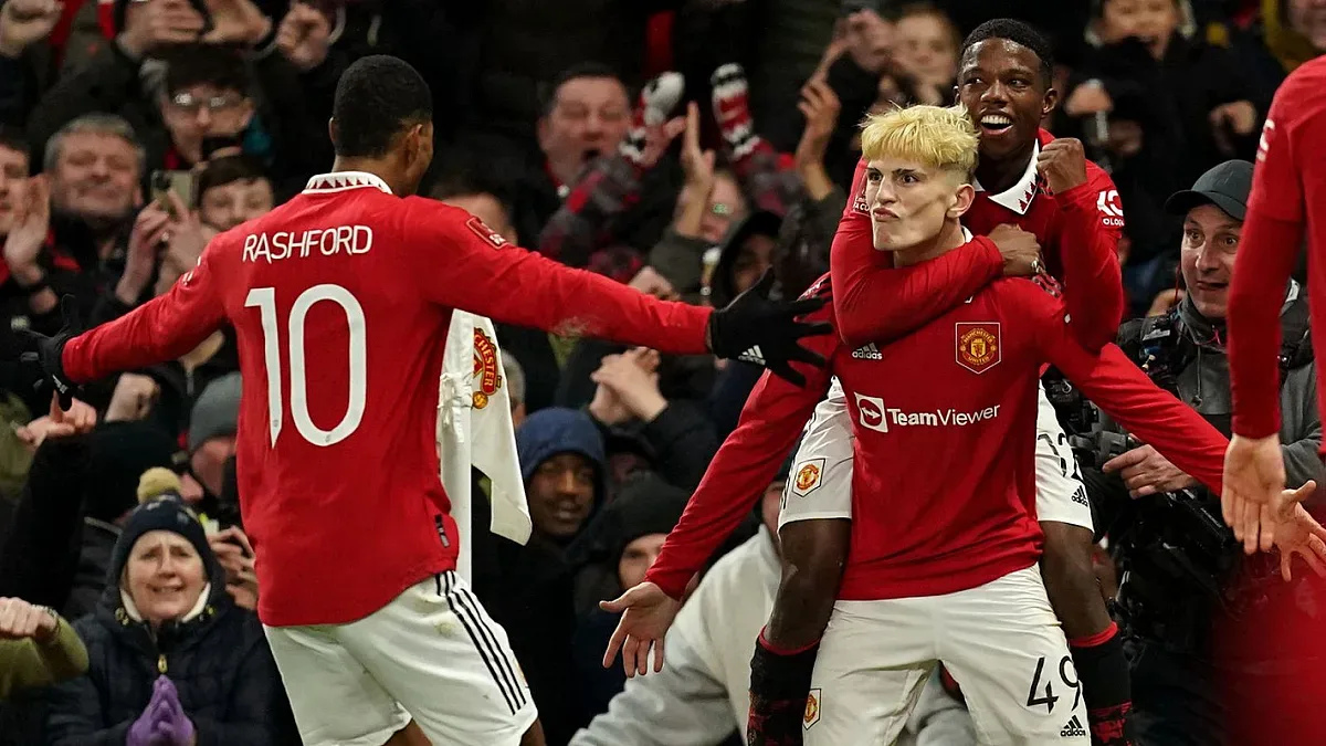 Манчестър си отдъхна, Юнайтед и Сити избегнаха бомба за купата