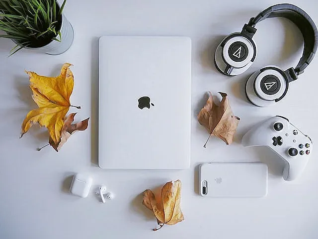 Пускат на търг ретро колекции на Apple