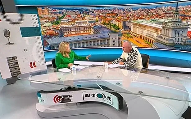 Марешки втрещи Лора Крумова! Причината