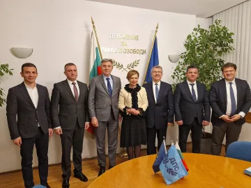 Айлин Секизкьок благодари на ДПС за дарителската кампания