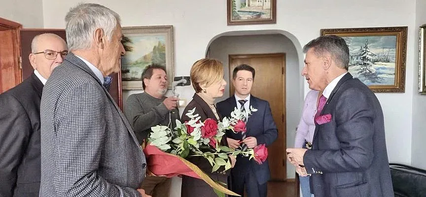 Всички се питат защо Айлин Секизкьок благодари на Пазарджик