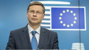 УНСС дава голямо отличие на Валдис Домбровскис