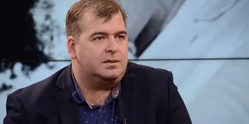 Министър на бой за розовото ни масло