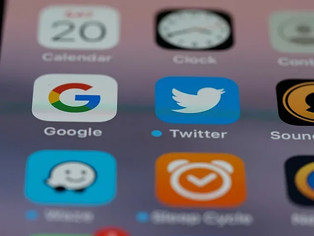 Twitter отчита отлив от рекламодатели