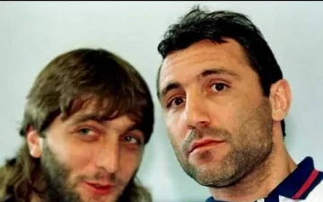 Стоичков с жалейка за Туньо, лъвското сърце